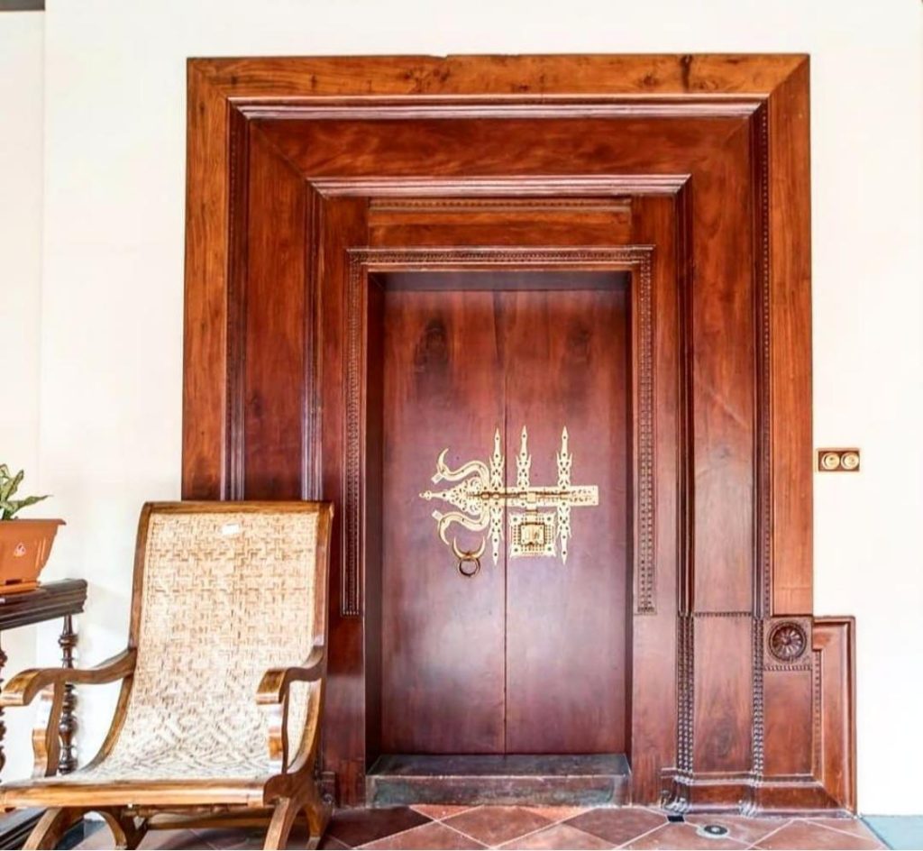 Traditional Door from Heritage Arts Kerala, the best and leading antique store in Kochi, Kerala.
